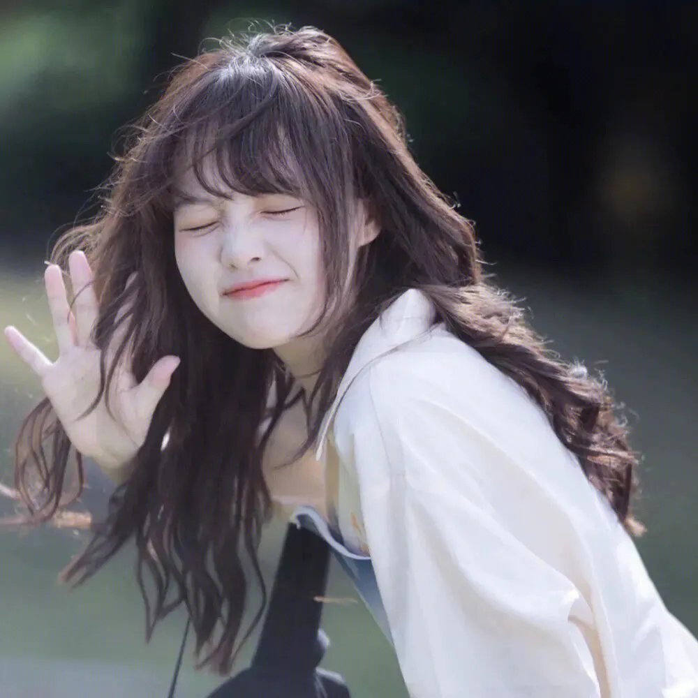 彩虹艳女